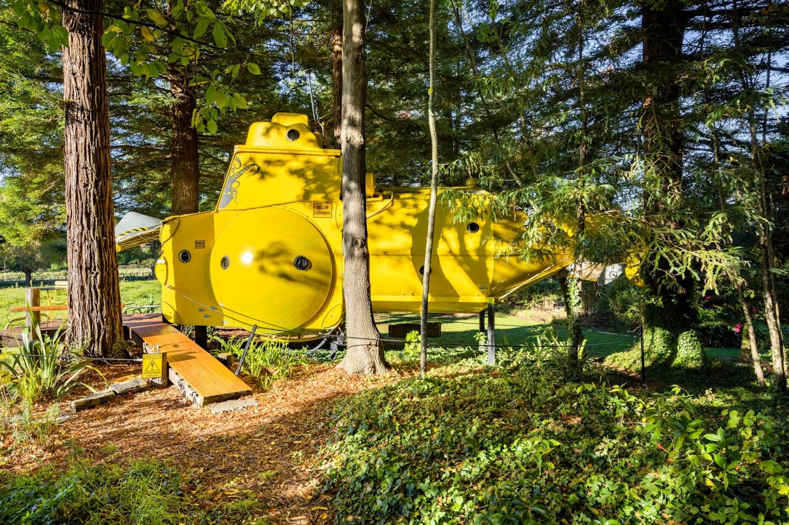 Yellow Submarine Airbnb