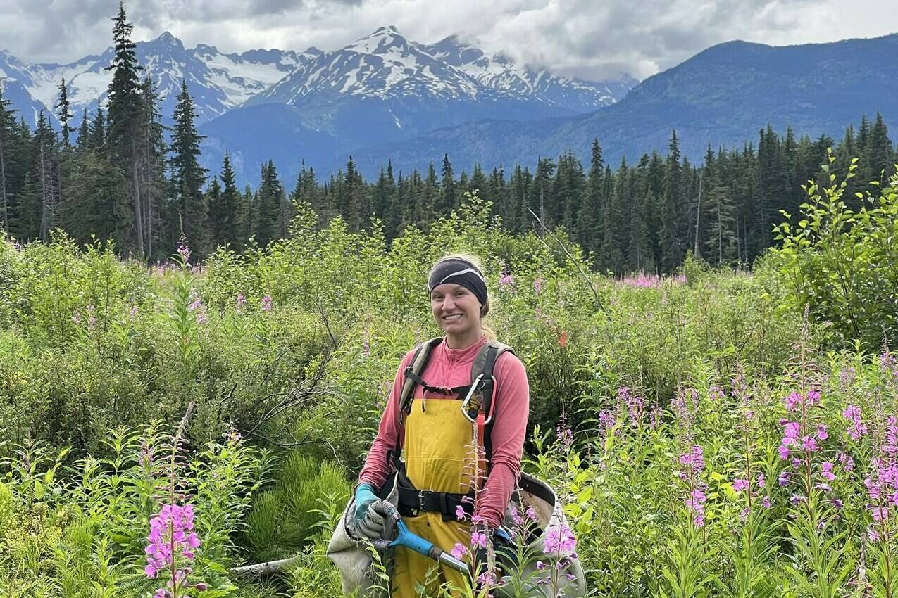 Leslie Dart, a Young Canadian Woman Plants 4,545 Trees and Goes Viral